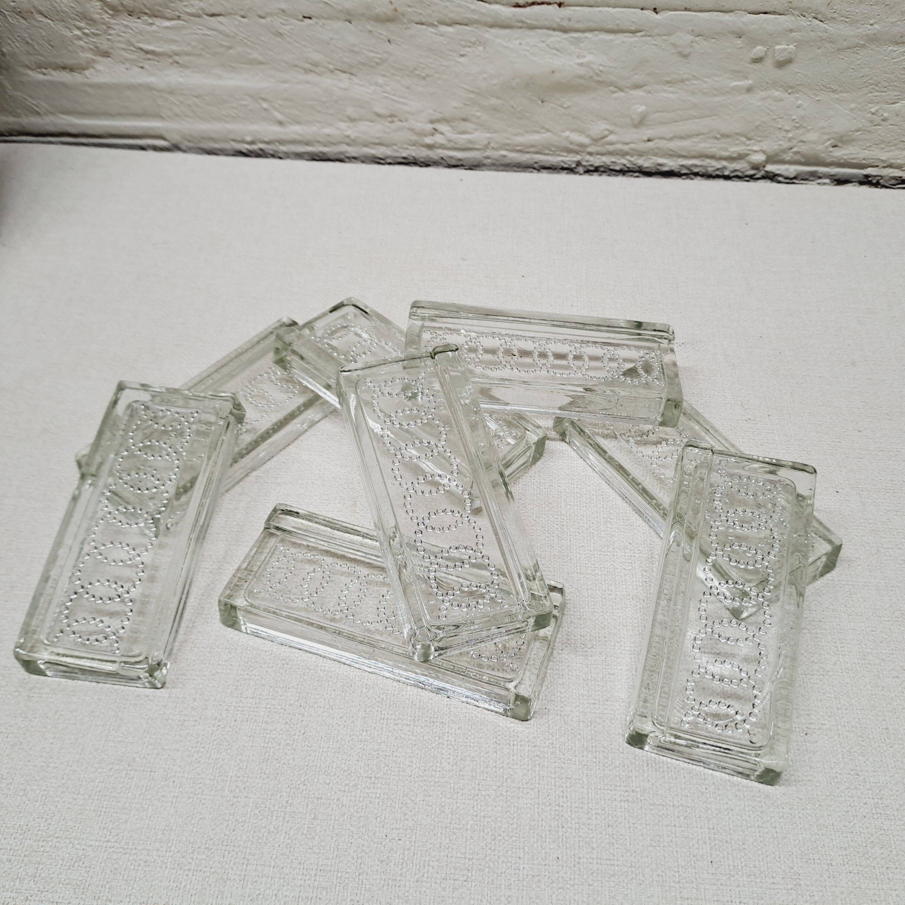 Set of 8 chiseled glass knife holders