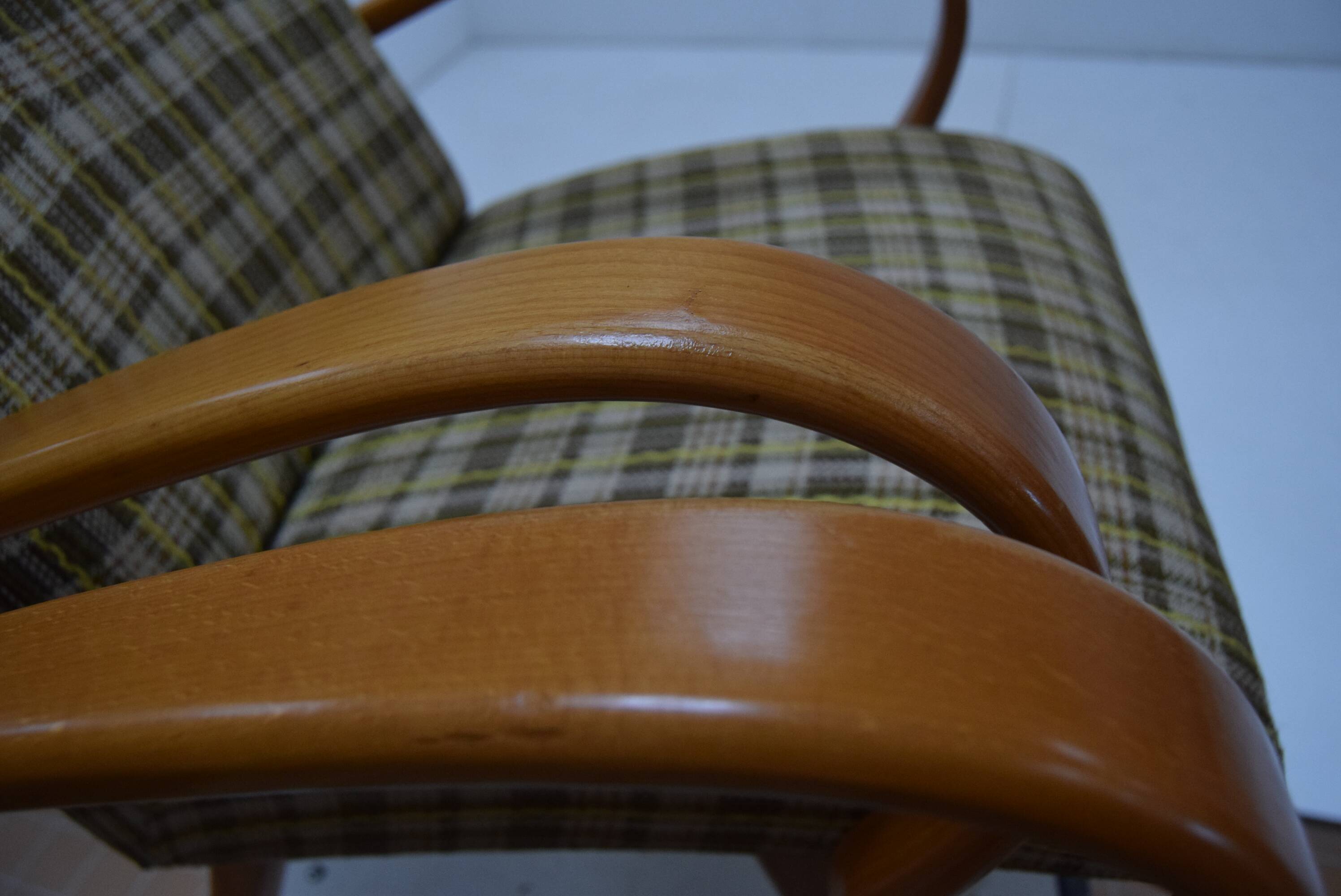 Set of two armchairs by Jaroslav Šmídek for TON, 1960s.