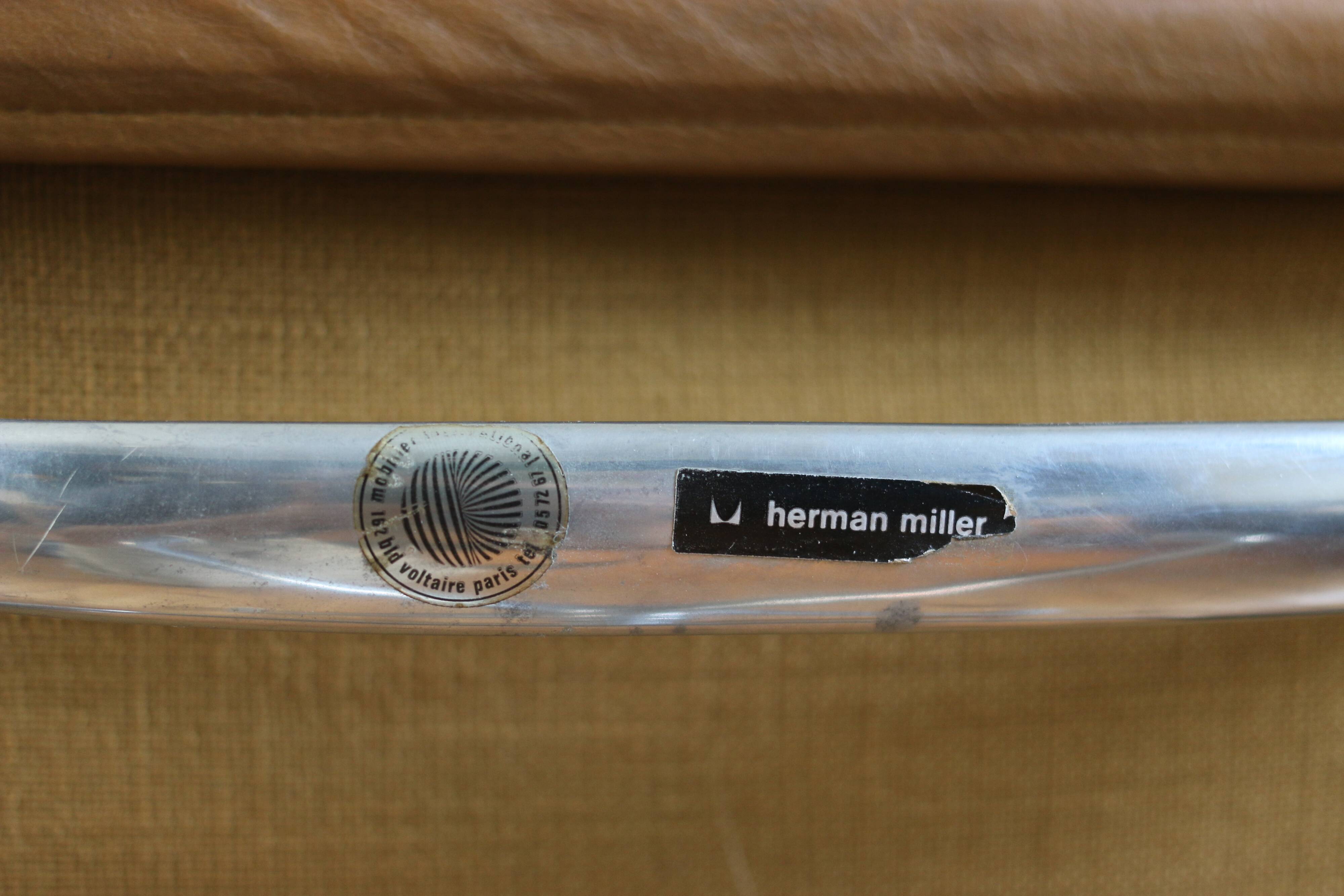 Softpad armchair EA216 by Charles & Ray Eames Herman Miller edition 1970