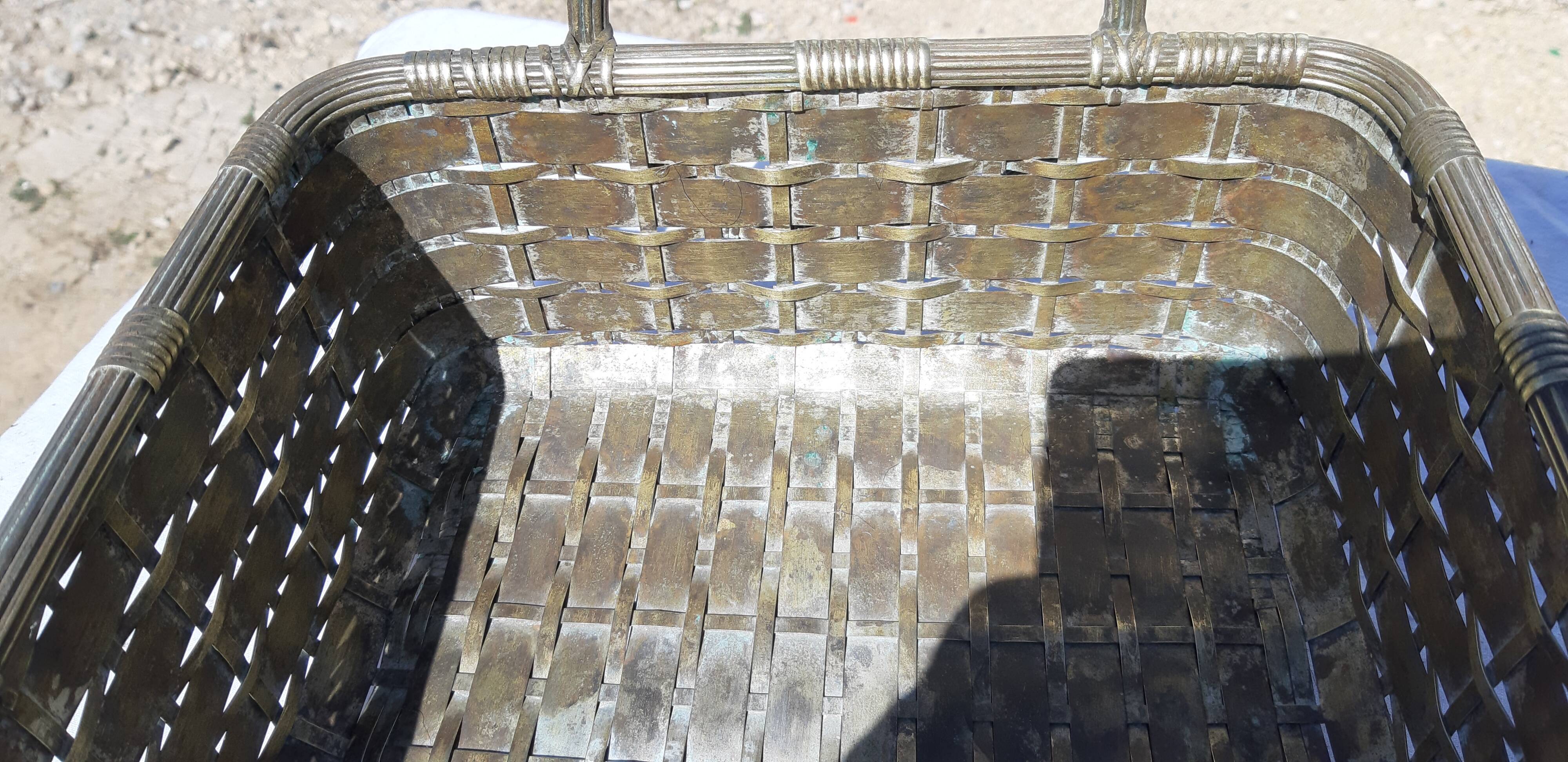 Basket braided in silver metal 19th