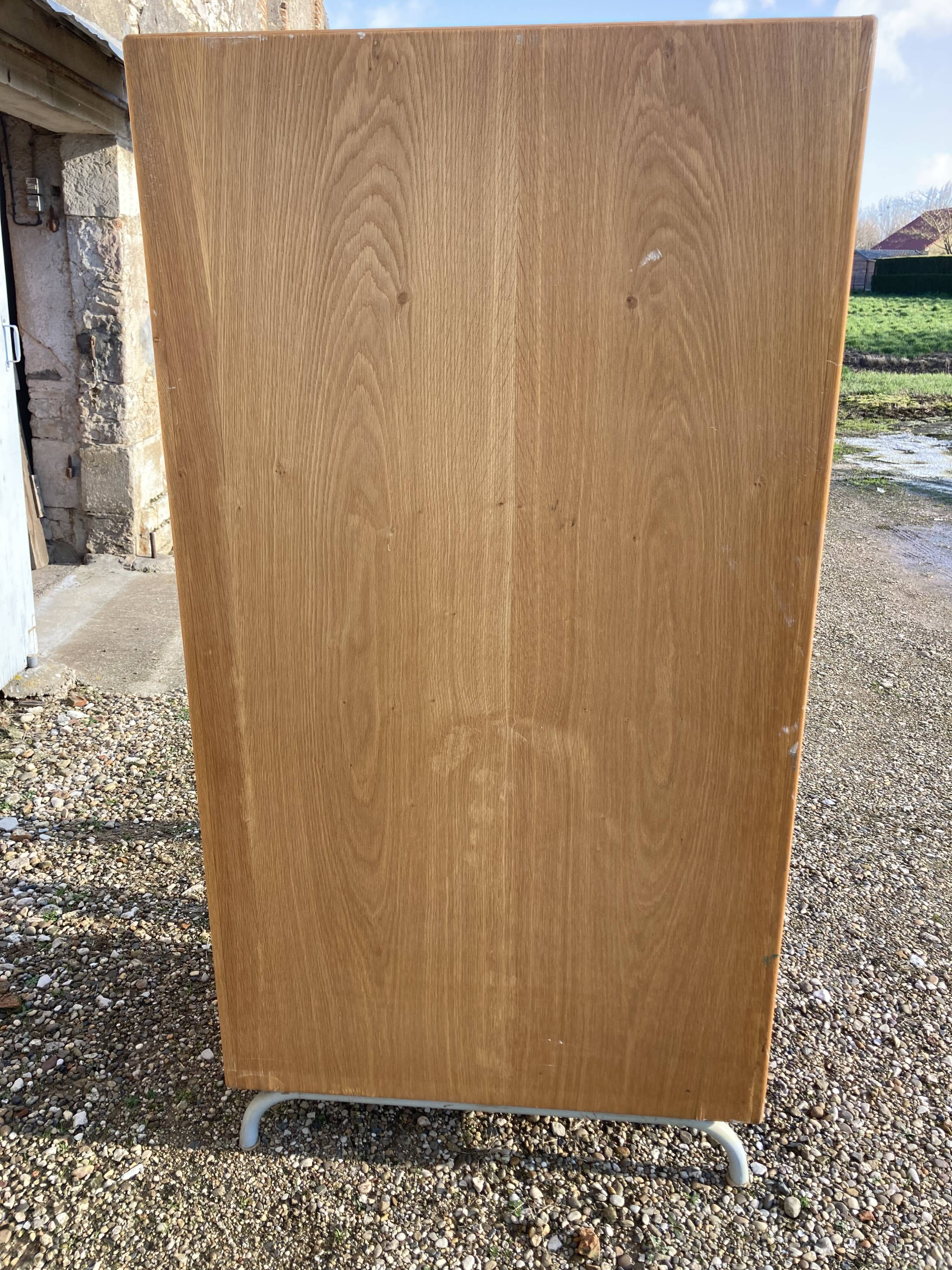 2-door boarding cabinet