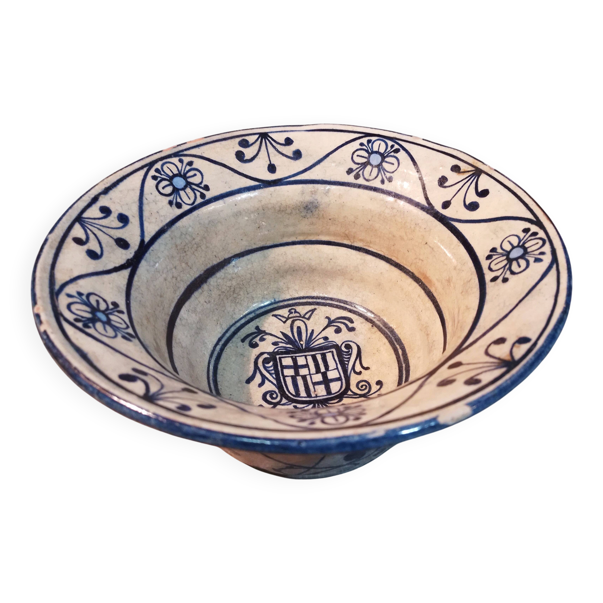 Ceramic bowl Spain 19th century
