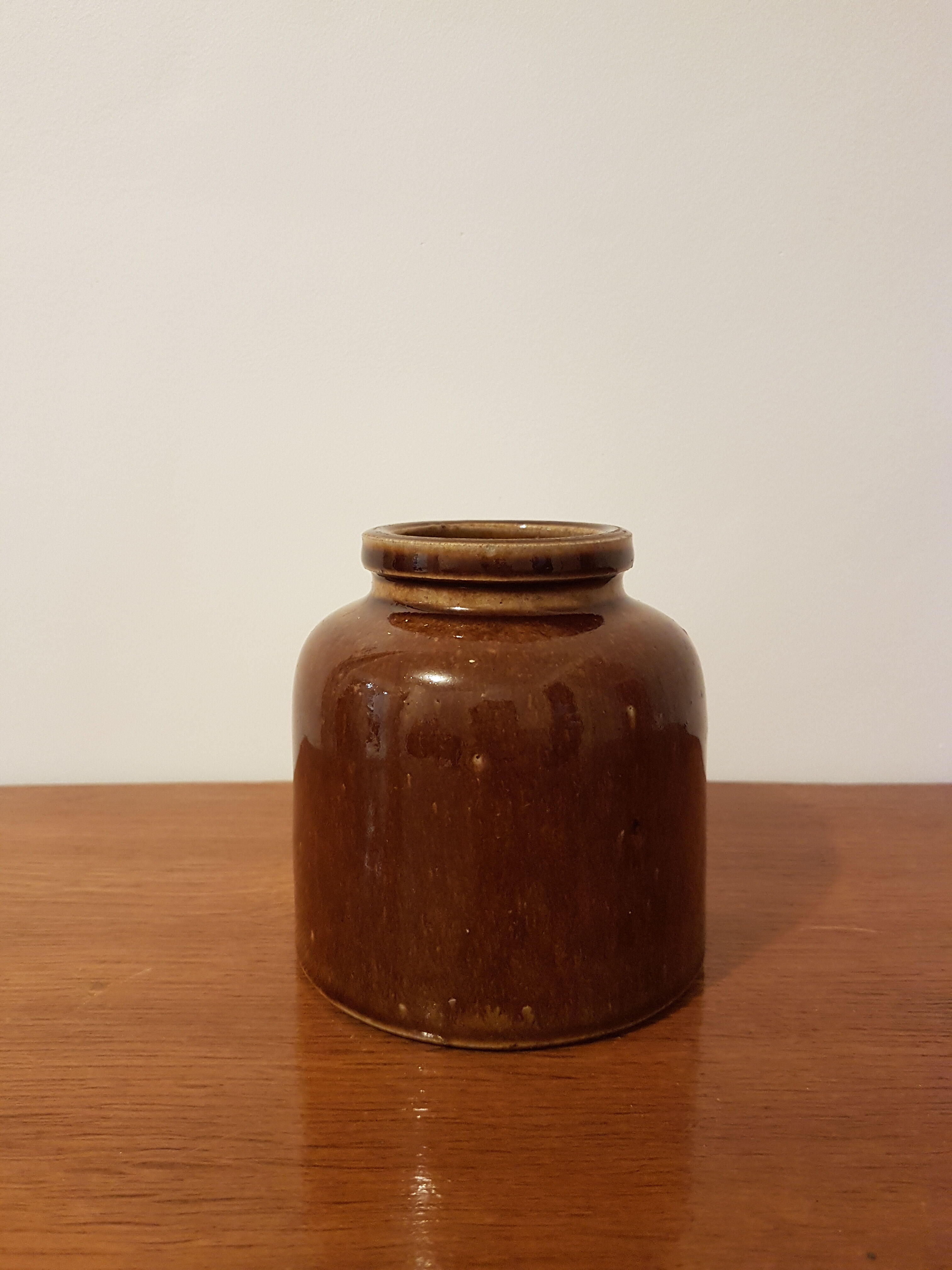 Sandstone mustard pot