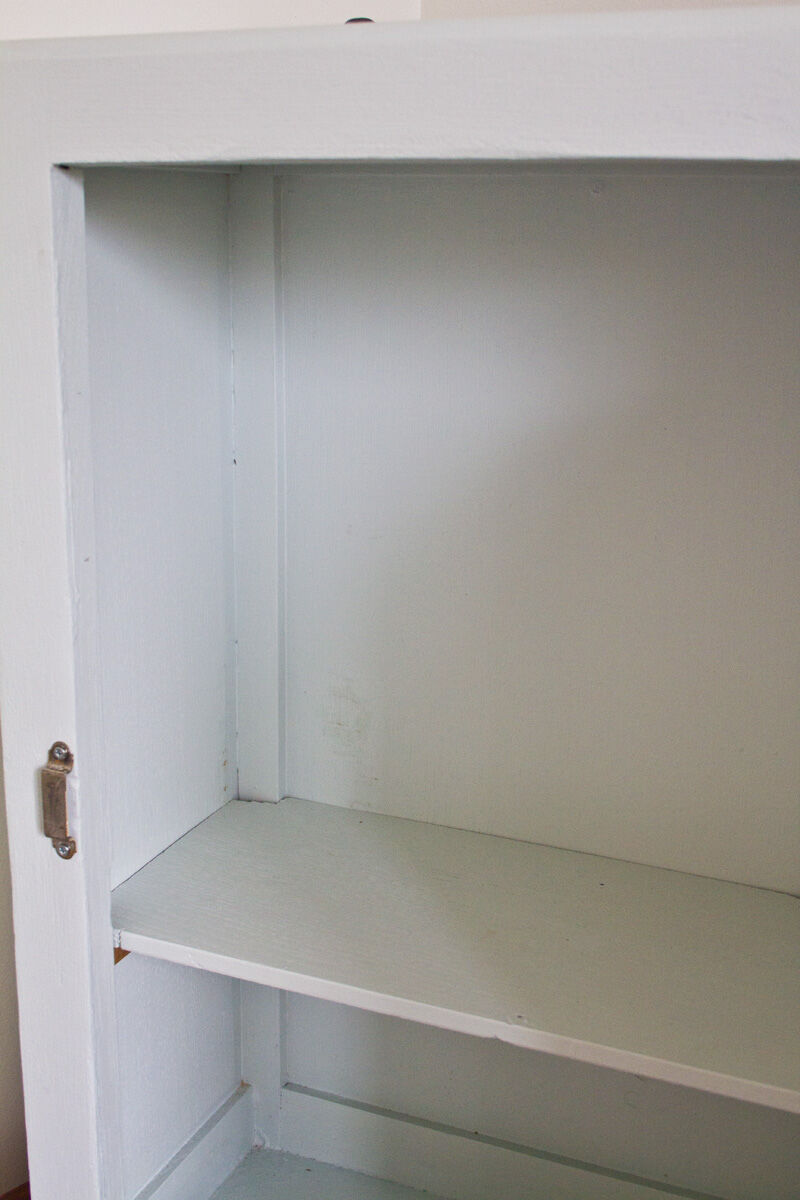 Toilet cabinet