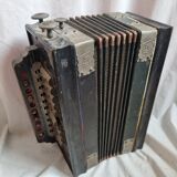 Trumpet accordion from 1903 Harmoniflutes by Gloria