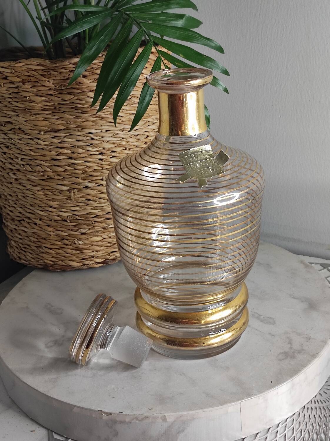 Golden liqueur service