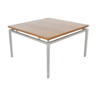 Simple coffee table by Ilse Möbel