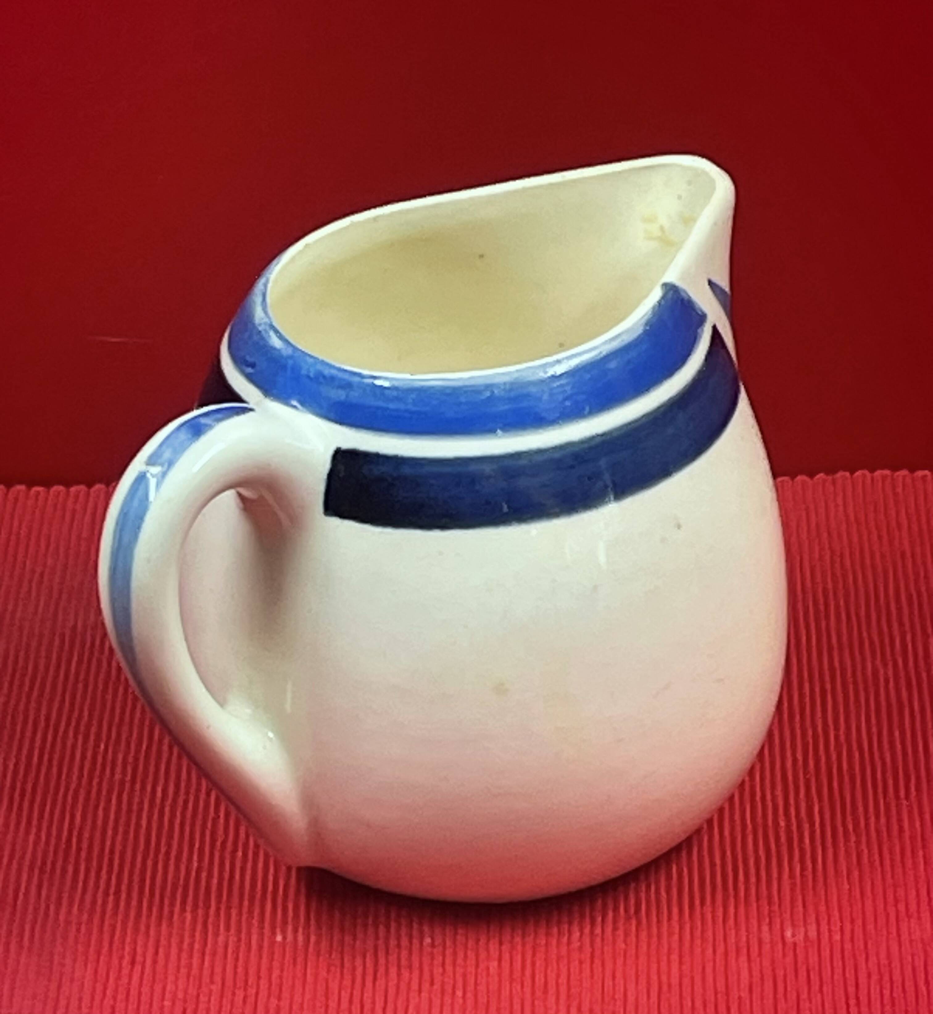 Pot à lait Choisy le Roi, Terre de fer H 8 cm