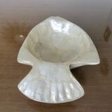 Empty fish pocket in white mother-of-pearl 1980