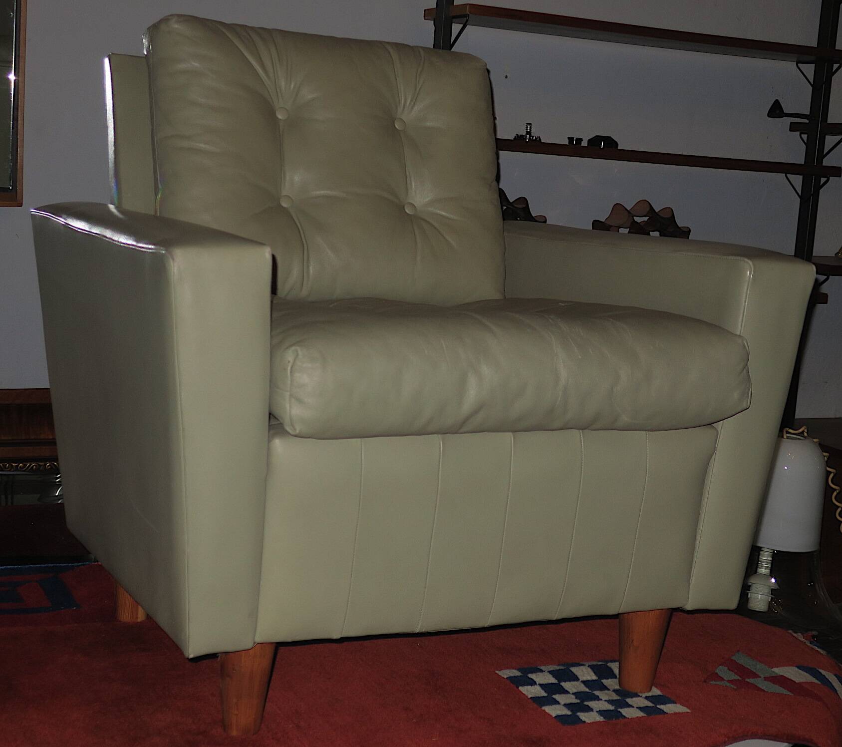 MId century pistachio green leather lounge chair after Florence Knoll, 1950s