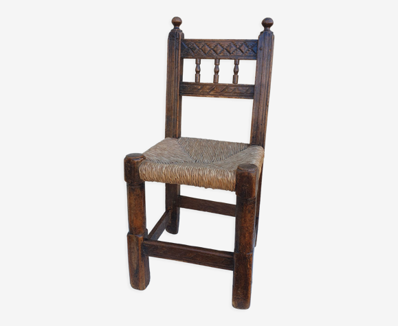 Chaise rustique paillée d'époque XVIIième brutaliste