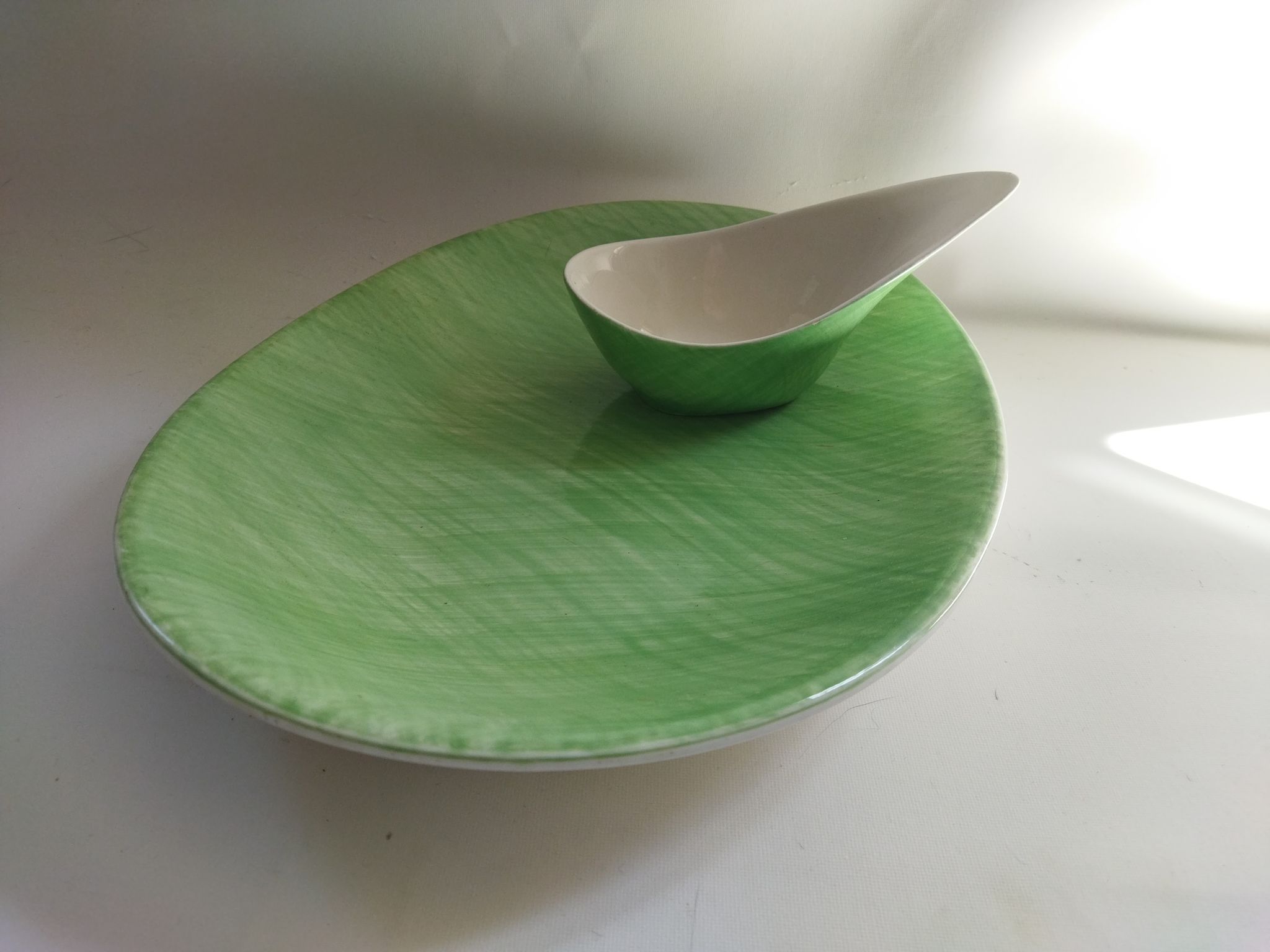 Dish and sauce boat Mistral Salins France