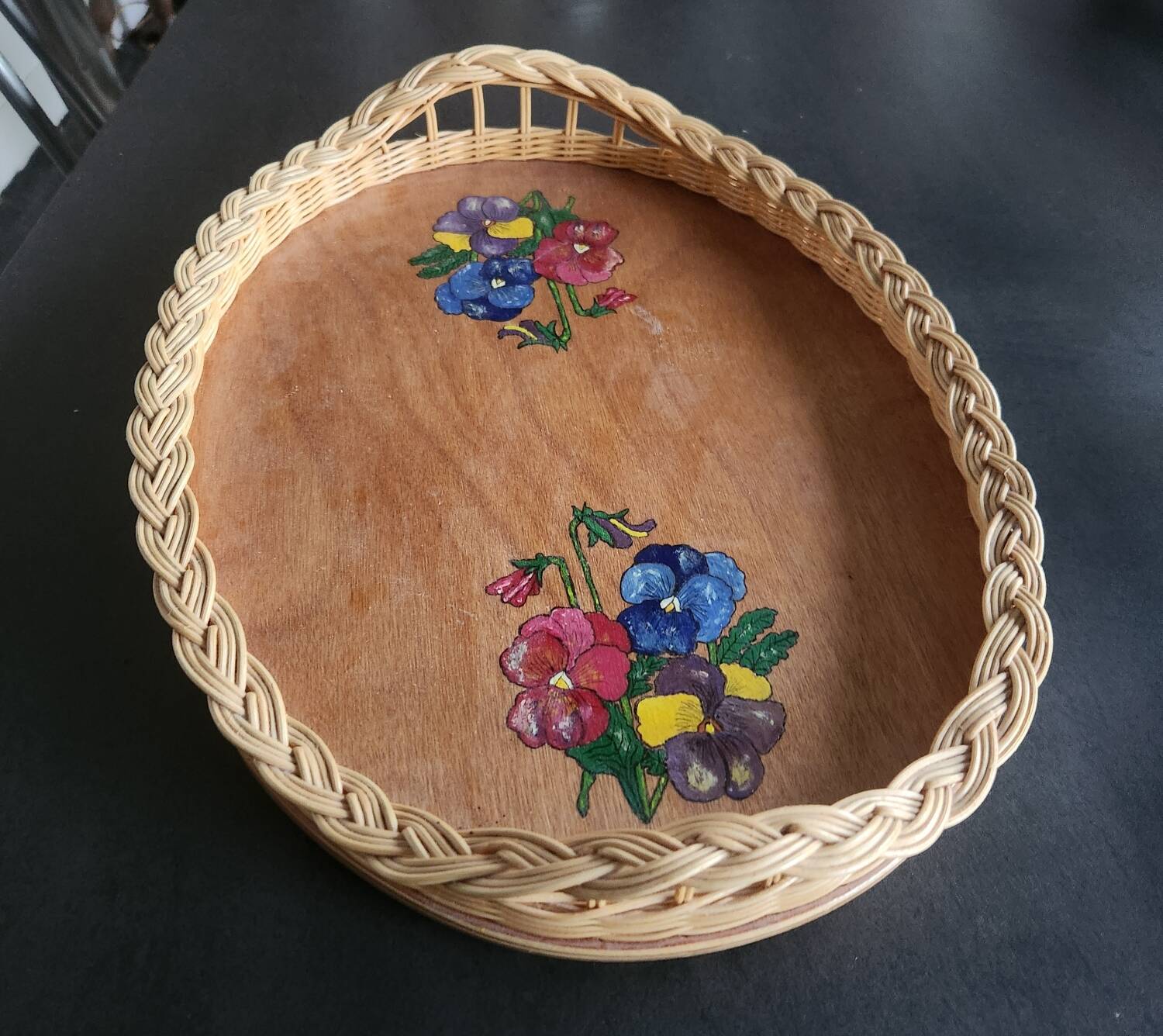 Wood and wicker tray: vintage