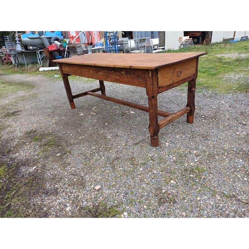 19th century country farmhouse table in walnut and pine, with 3 drawers