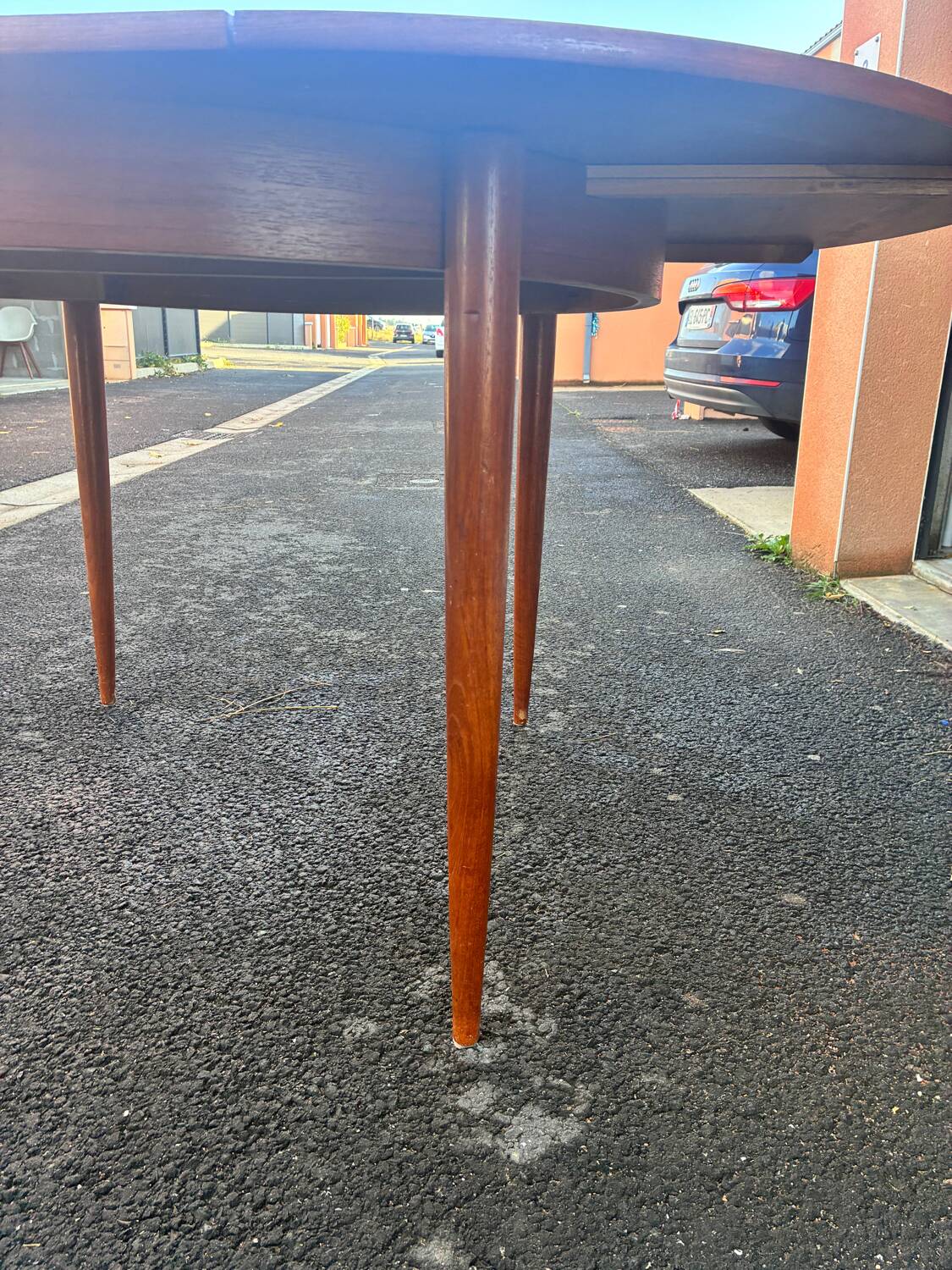 1970s Scandinavian design round table