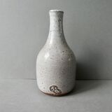 Sandstone vase bottle shaped by Norbert Pierlot in Ratilly