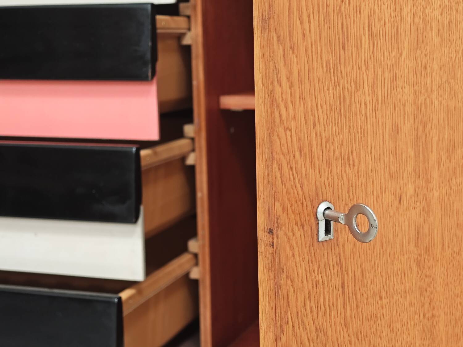 U-458 pink sideboard by Jiri Jiroutek for Interier Praha 1960