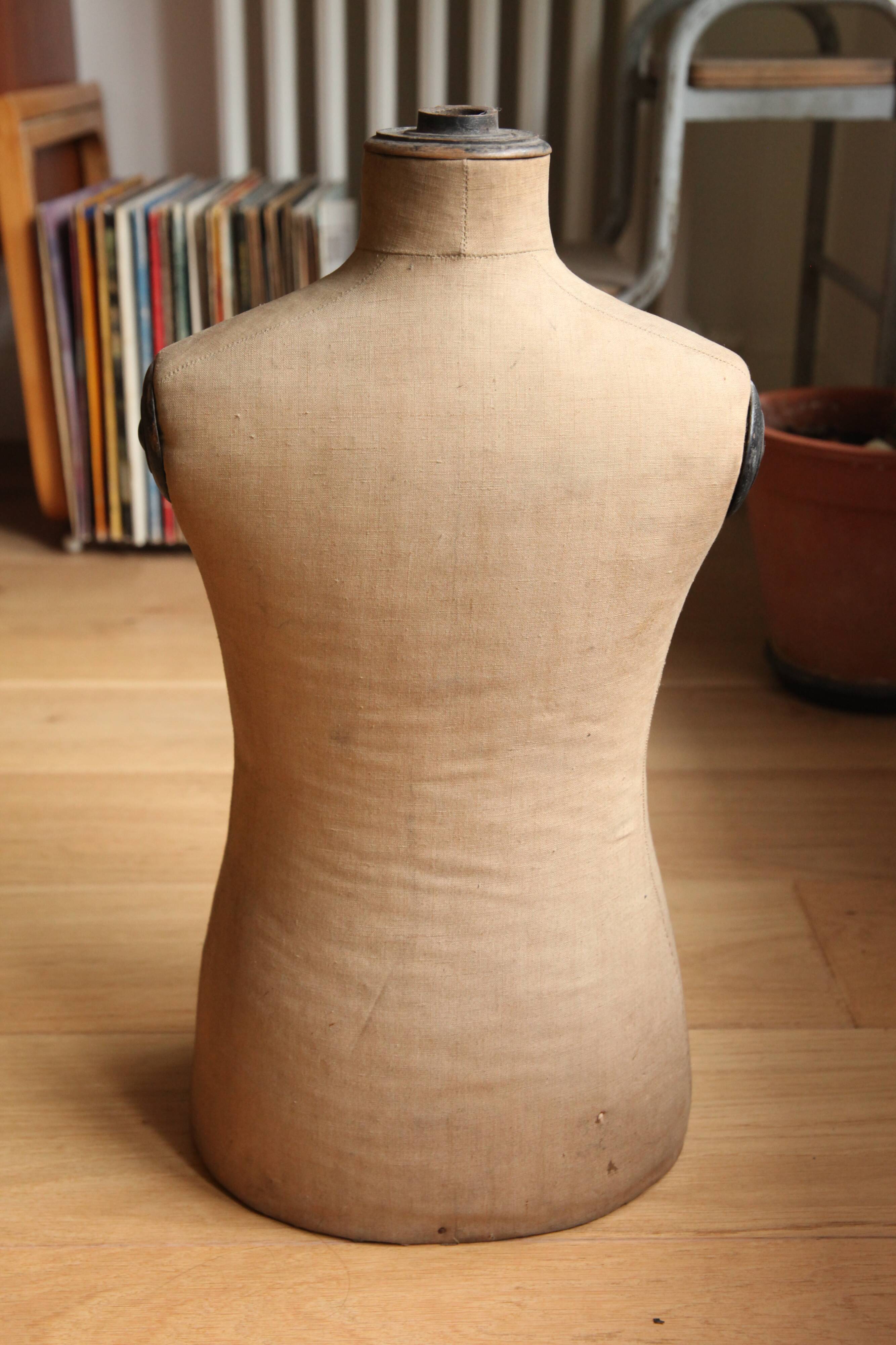 Stockman Children's Sewing Busts
