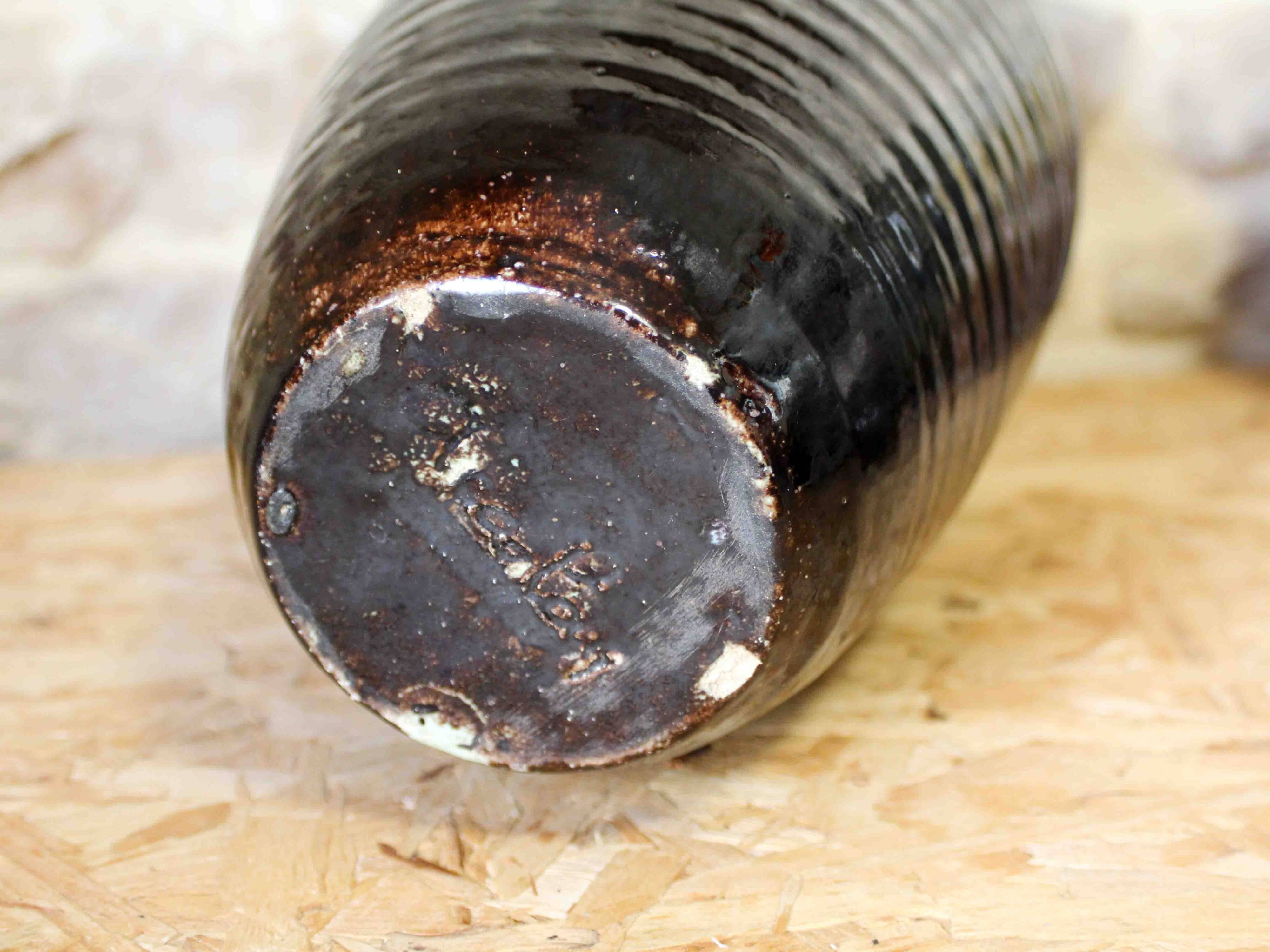 Accolay ceramic vase