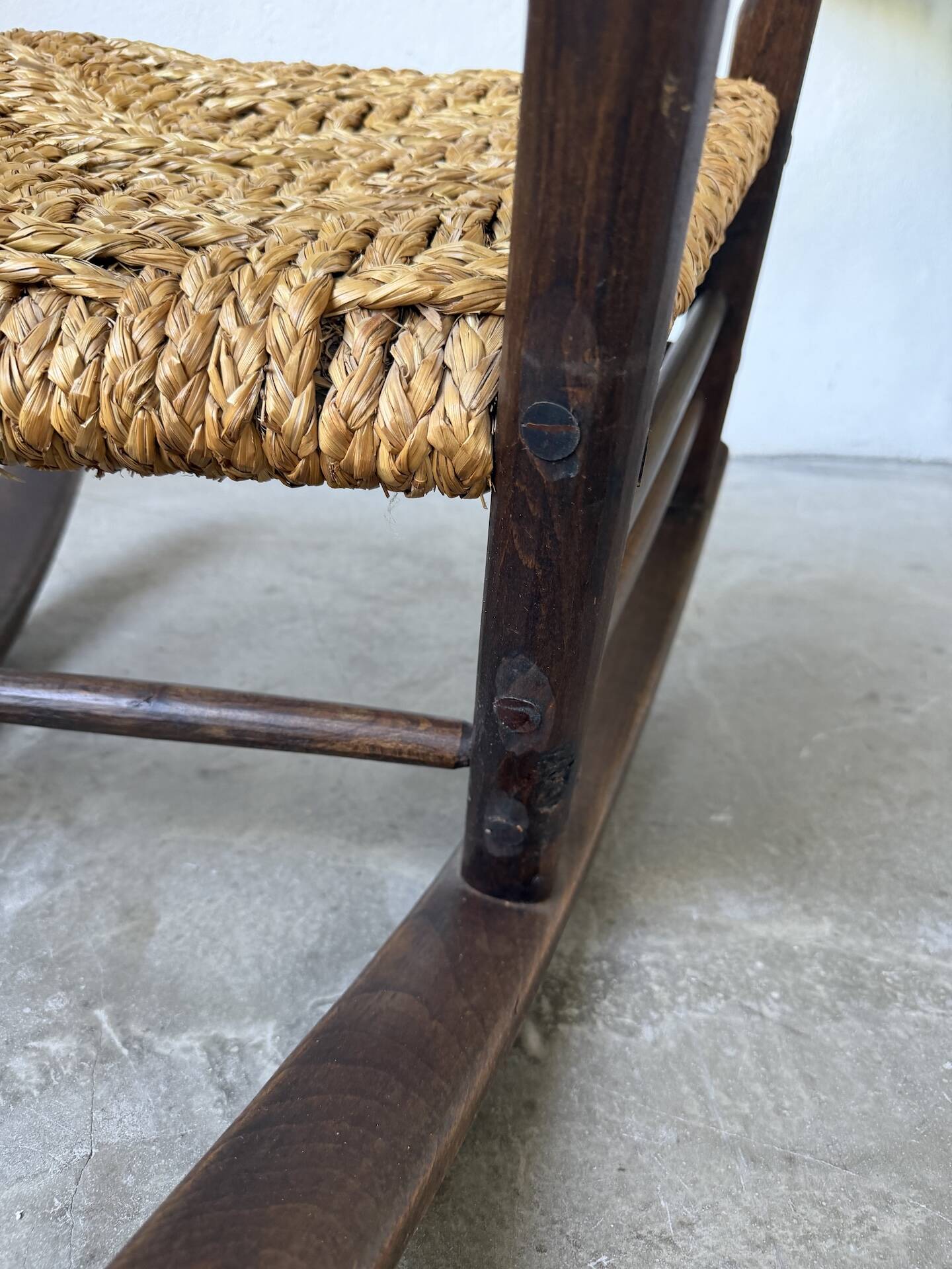 Rocking chair 1900 France cord