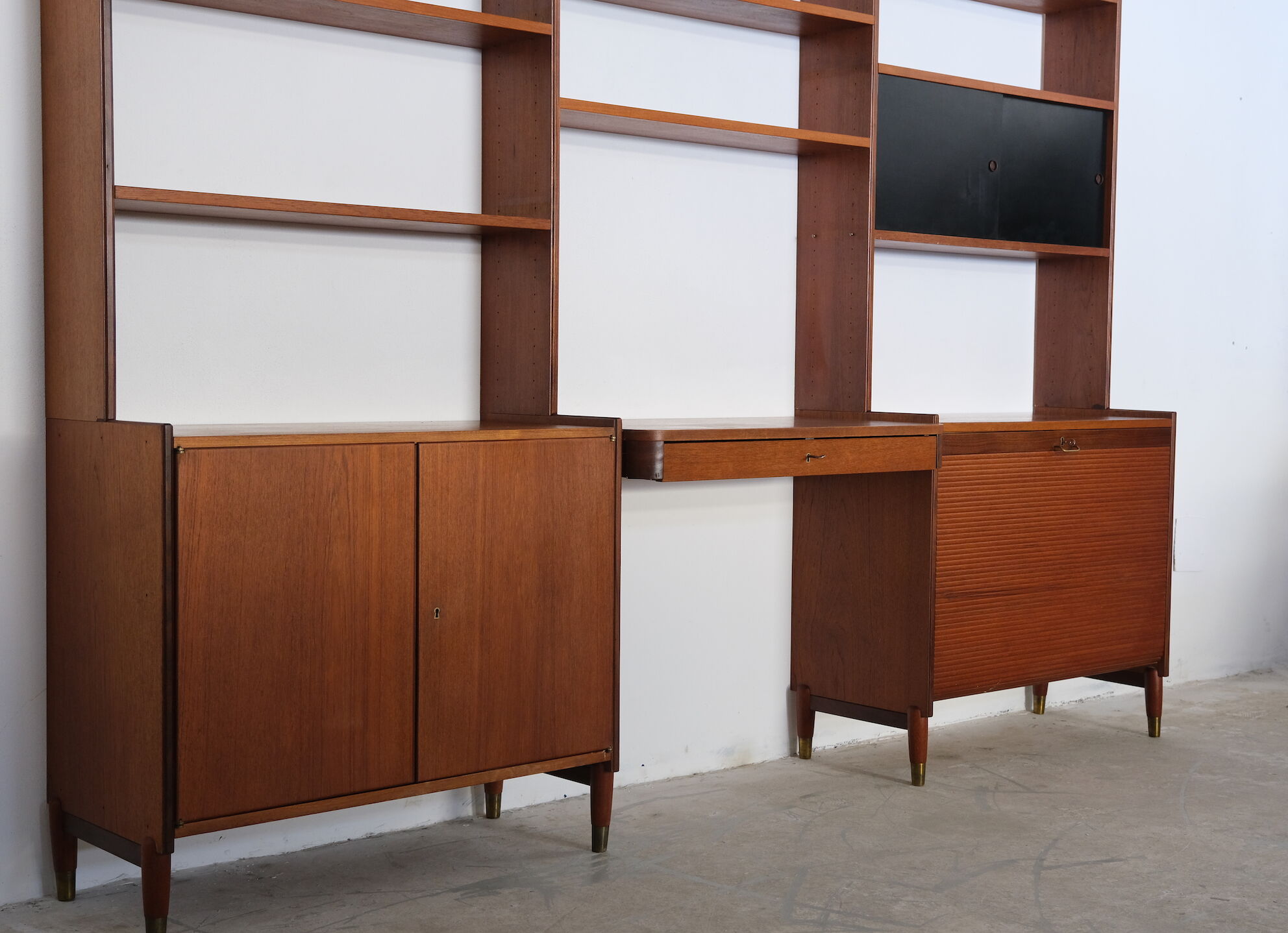 Norwegian Mid Century Modular Standing Shelf, 1960's