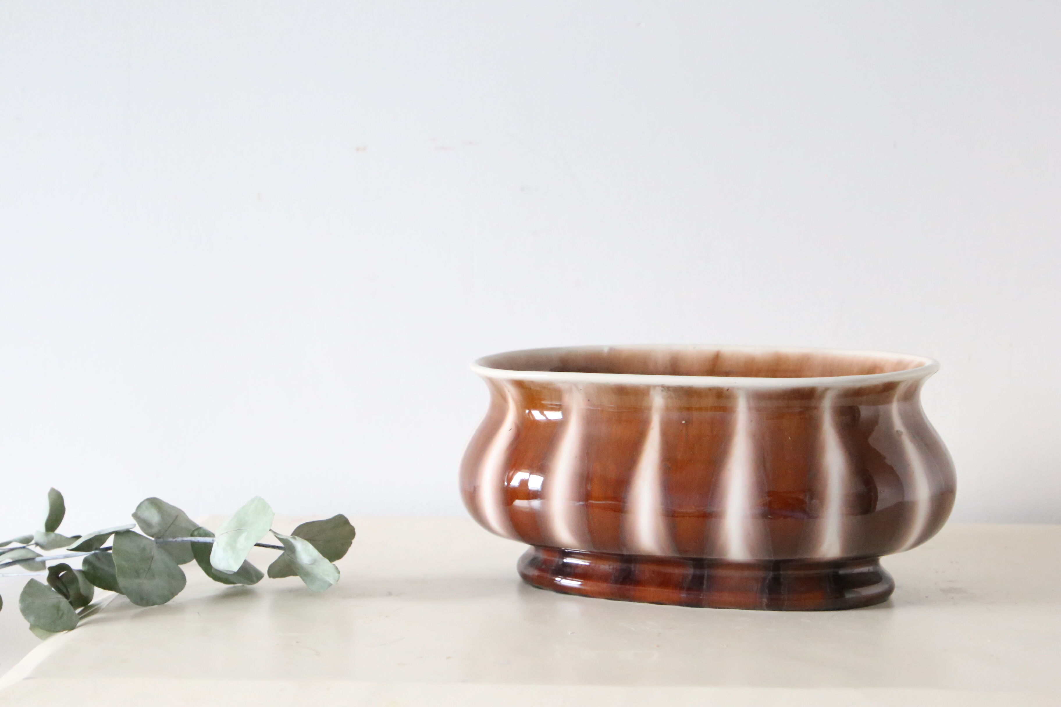Cache pot en céramique ancienne faïencerie Belge made in Belgium, vintage Belge