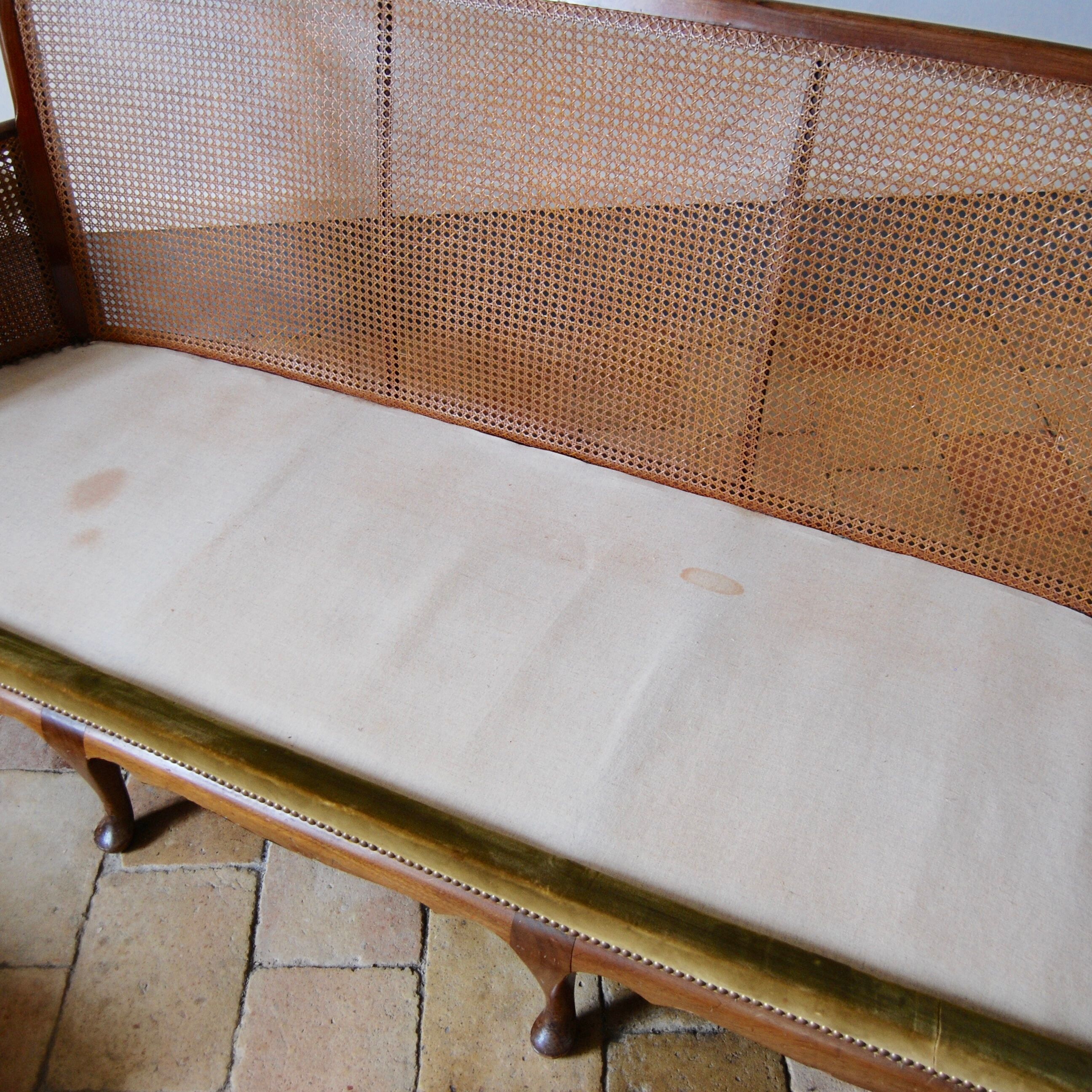 Sofa khaki caning