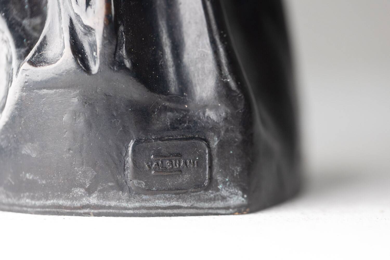 Salvador Dali. "Venus de Milo with Drawers" in bronze. Year 1988.