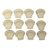 Lot of 12 vintage scallop shell cups in PYREX 435 glass, new in their display
