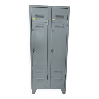 Industrial locker