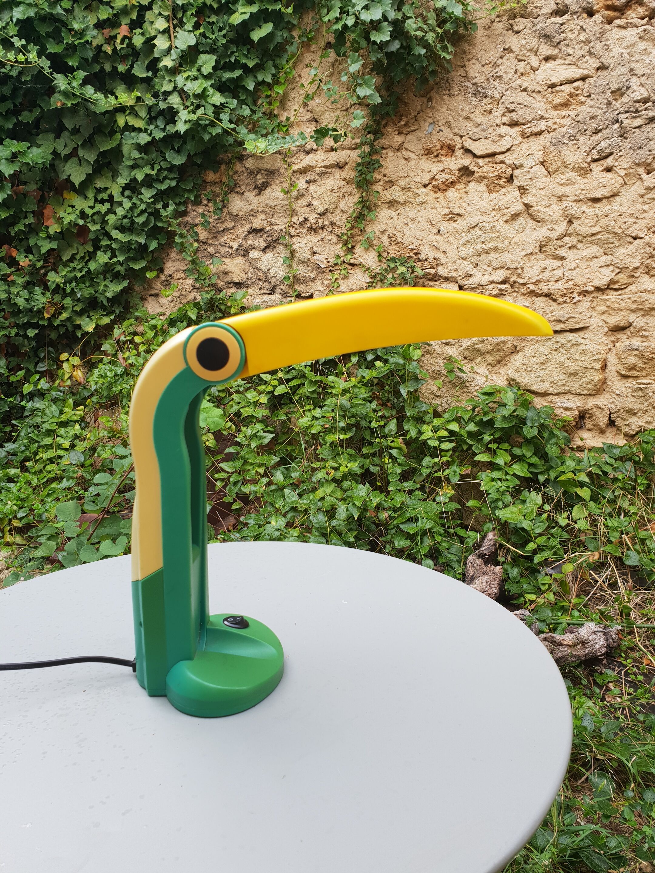 Vintage Toucan lamp 1980
