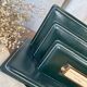 Range-courrier en cuir
