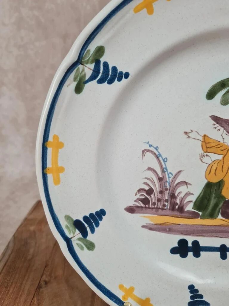 Plate Faïencerie de Pornic