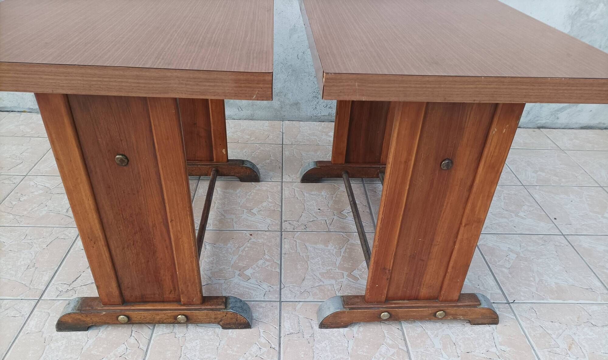 Paire de tables bistrot