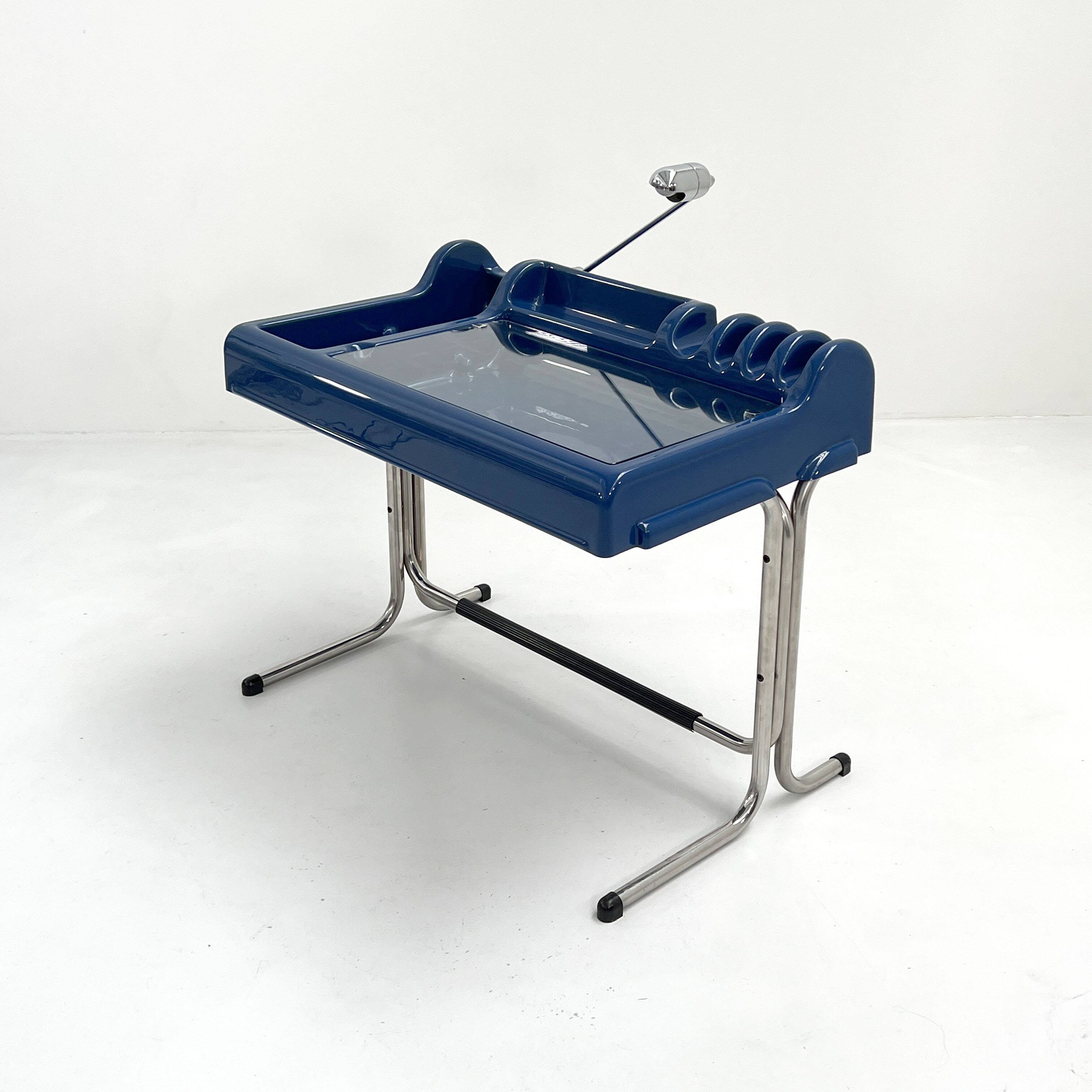 Orix blue desk by vittorio parigi & nani prina for molteni, 1970