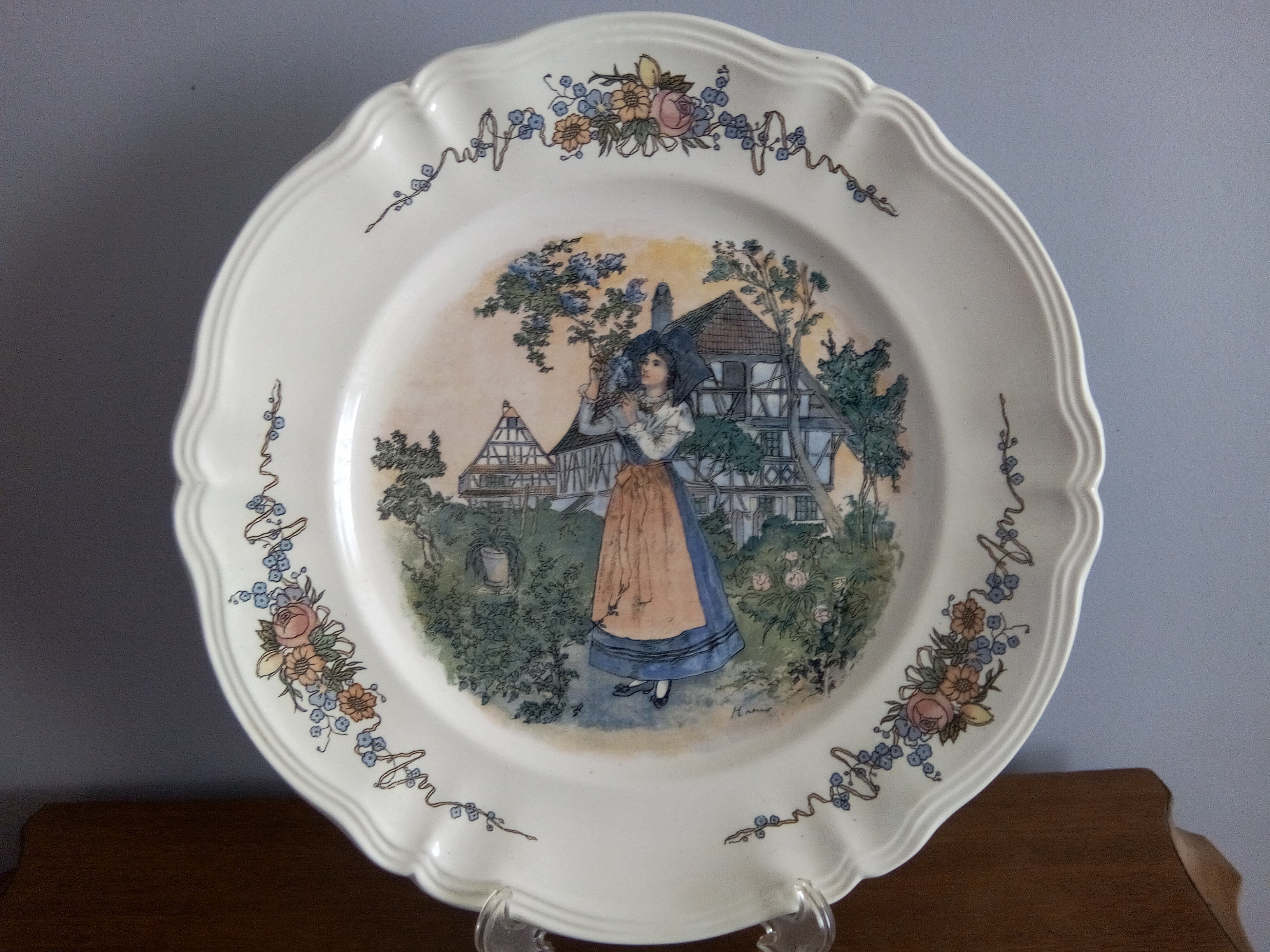 Pie dish faience from sarreguemines obernai