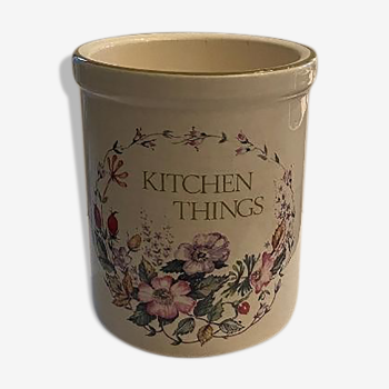 Kitchen accessory pot