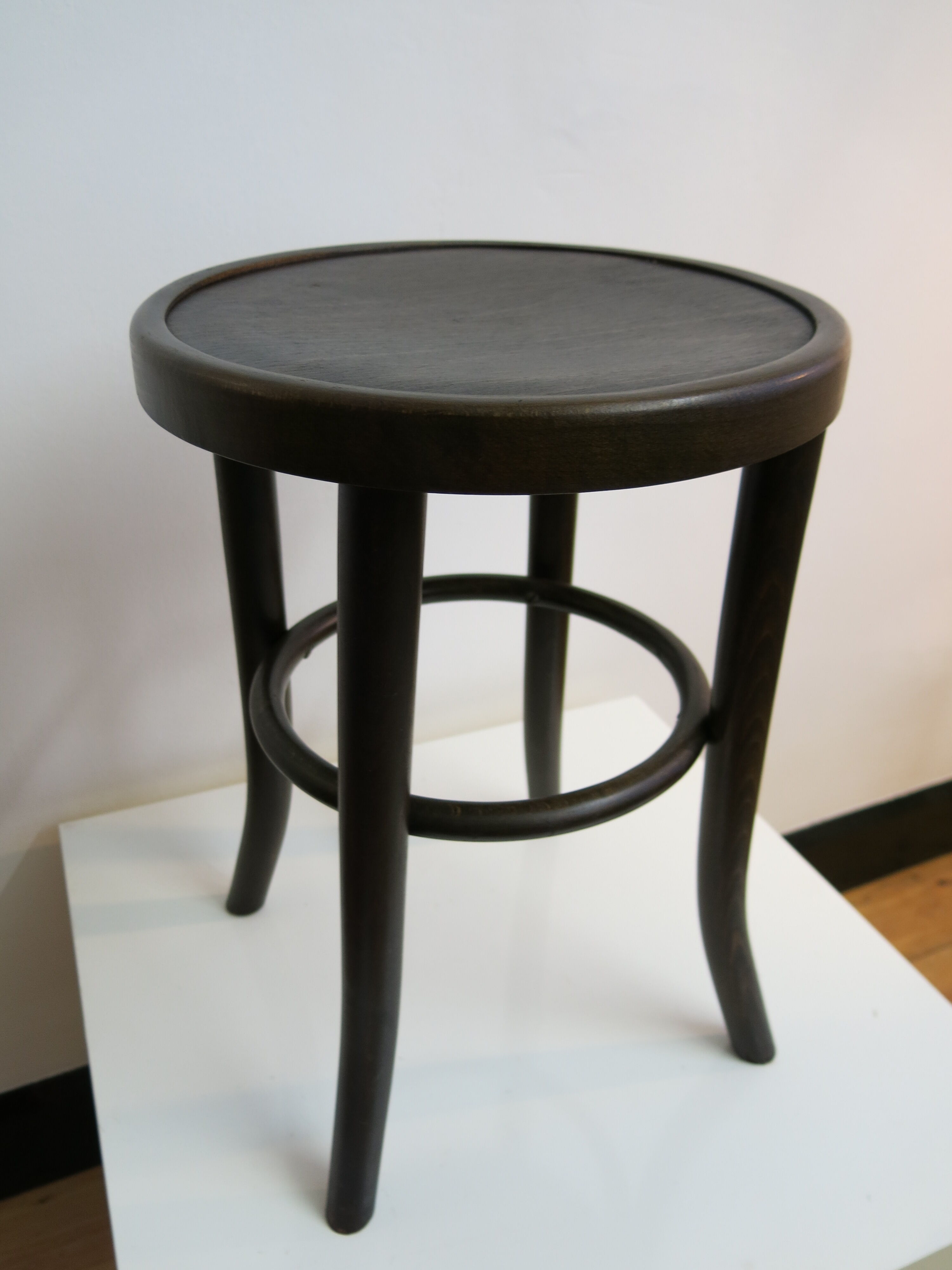 Tabouret bistrot en bois courbé