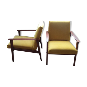 Pair of restored armchairs - yellow velvet