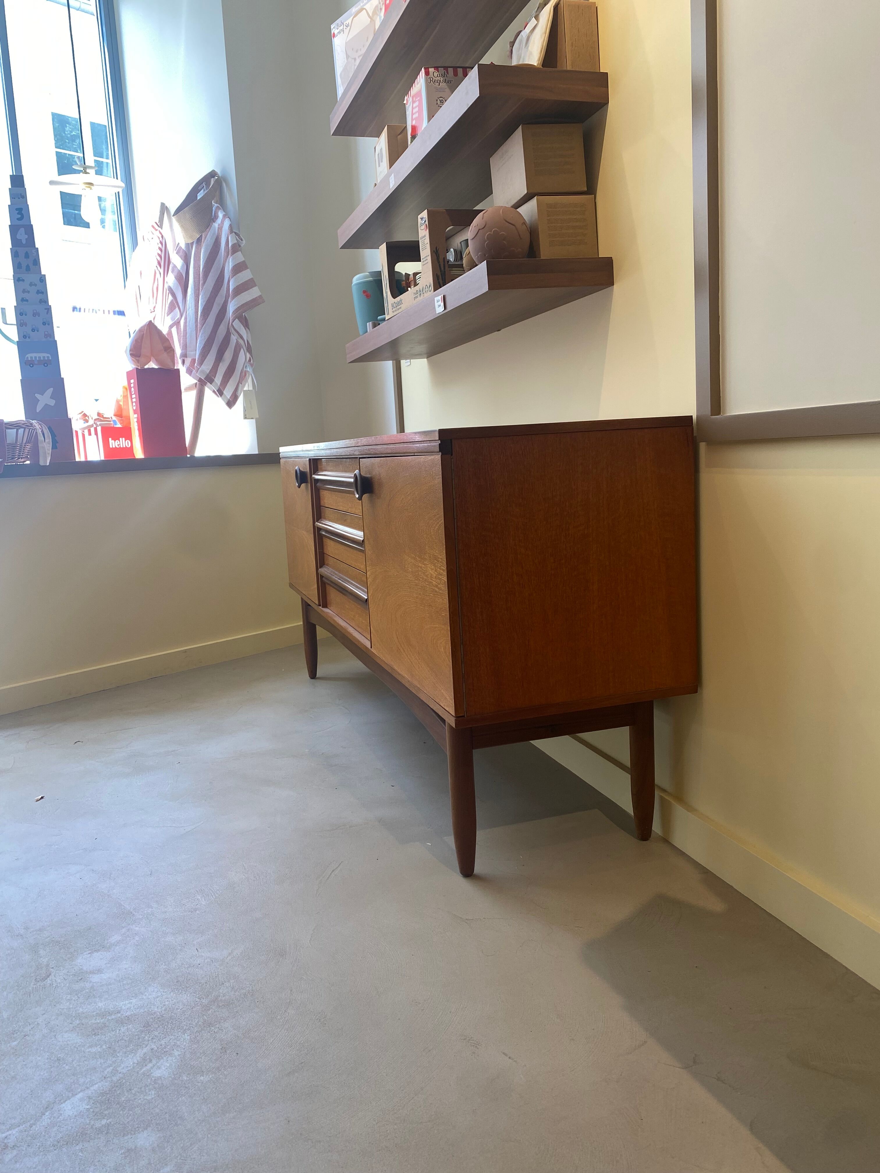 Sideboard William Lawrence