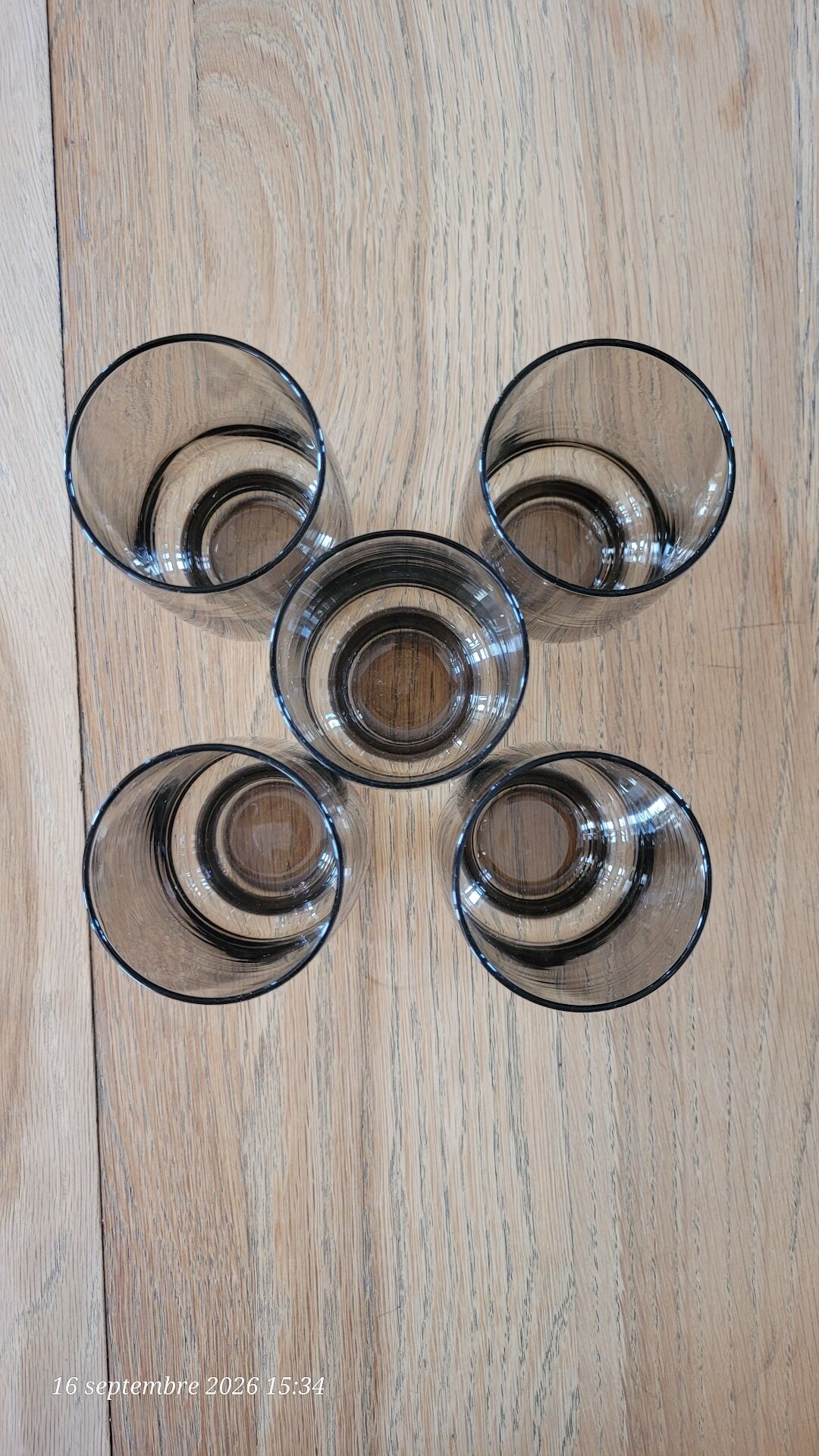 5 verres à eau  vintage en verre fumé