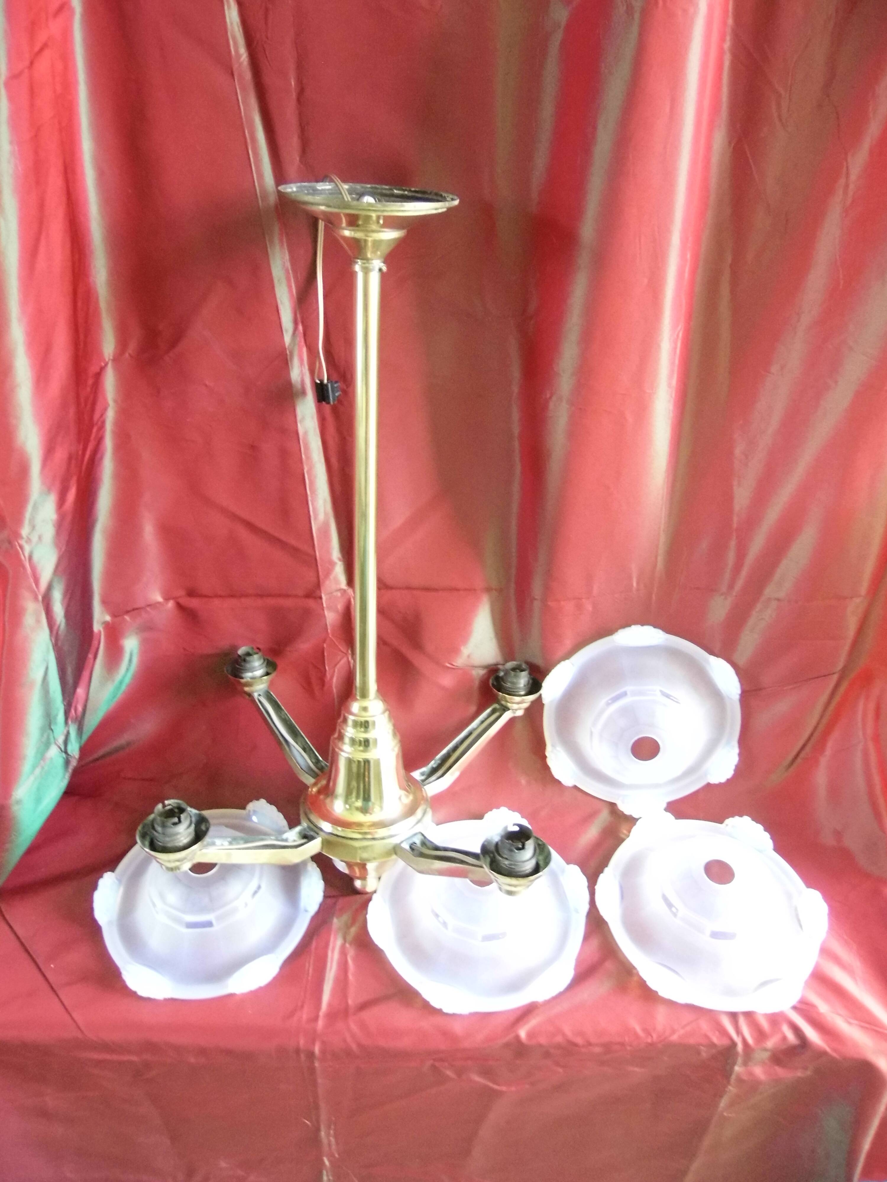 Art Deco chandelier, 4 arms of light, opalescent Ezan glasses
