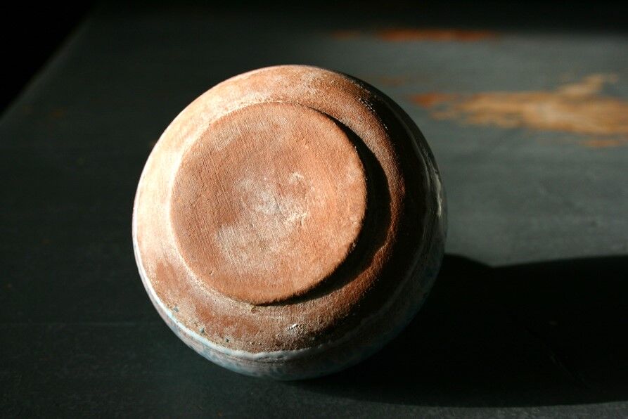 Ceramic spherical pot