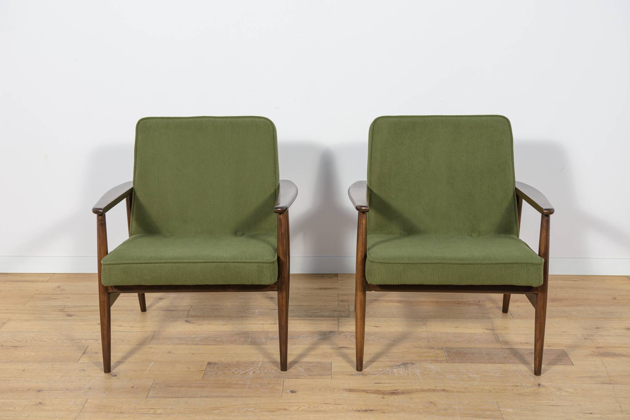 Model 300-192 Armchairs by Juliusz Kędziorek for Gościcińska Fabryka Mebli.