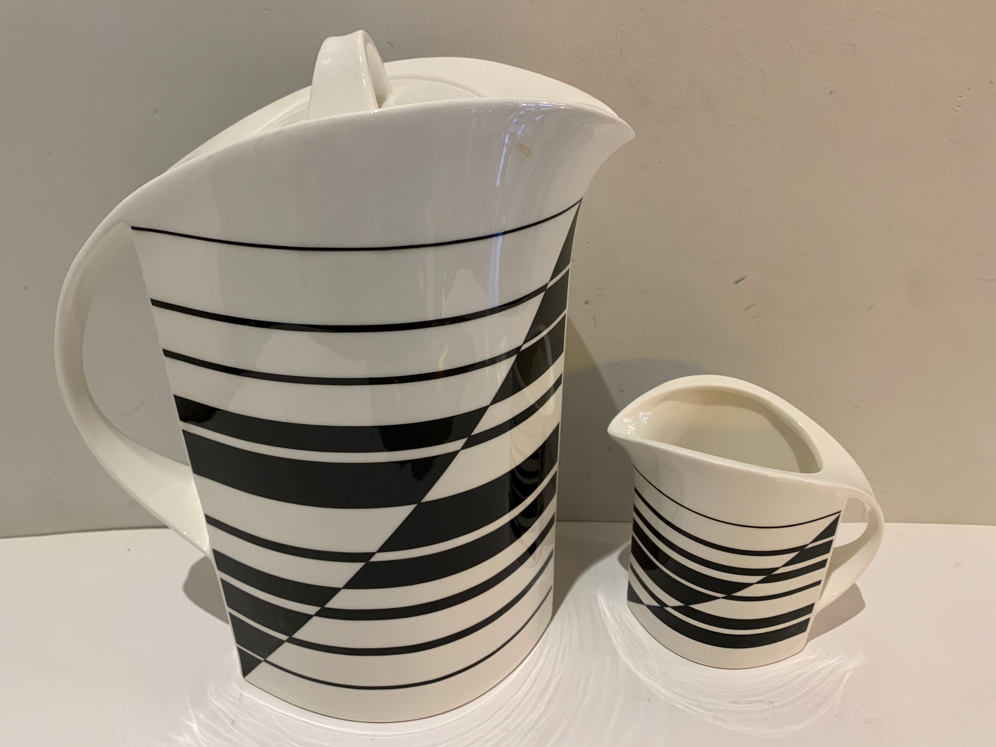 Verse tea coffee and milk pot Villeroy and Boch, Linea collection