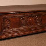 Italian Renaissance walnut chest - circa 1600