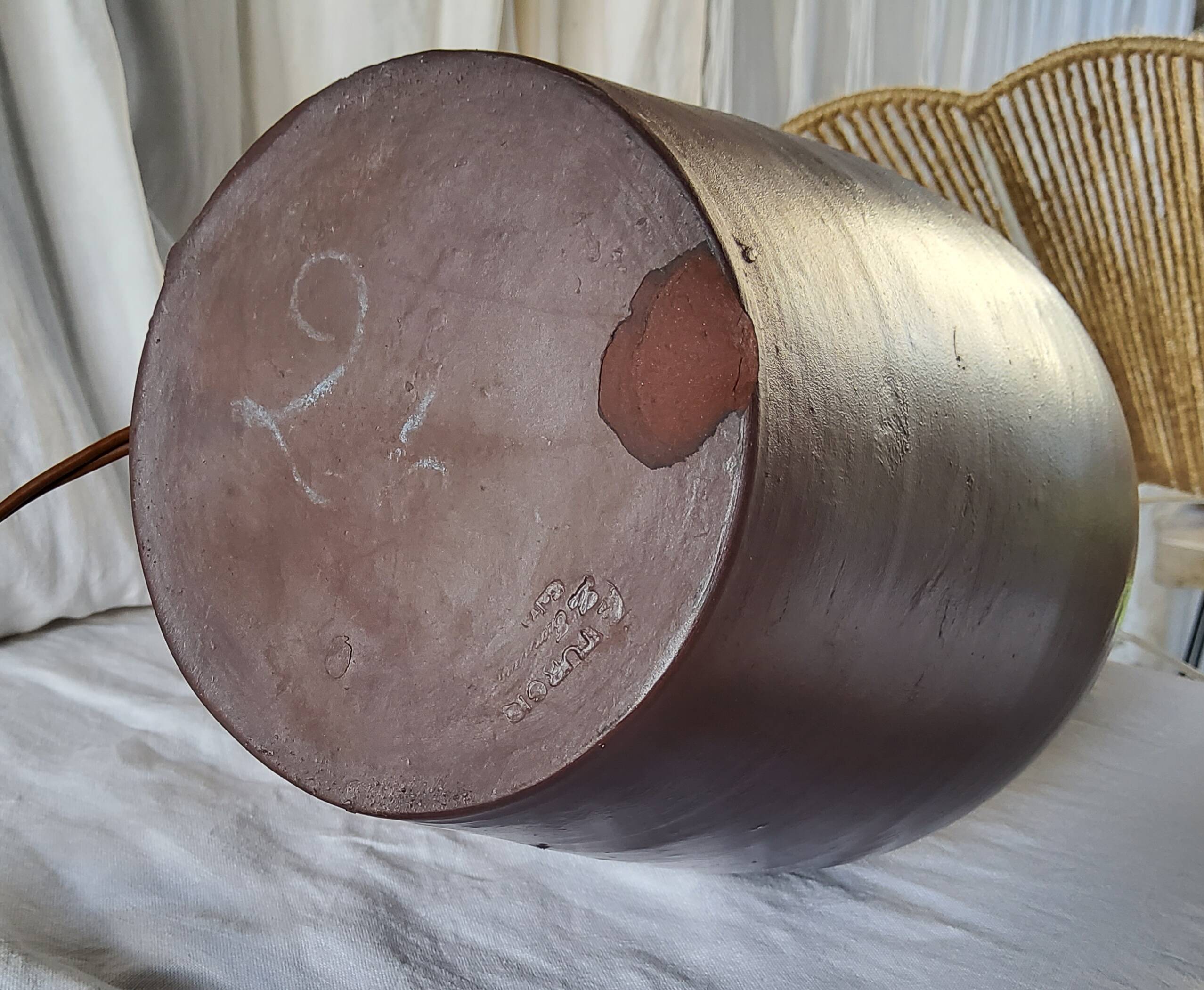 Glazed ceramic lamp