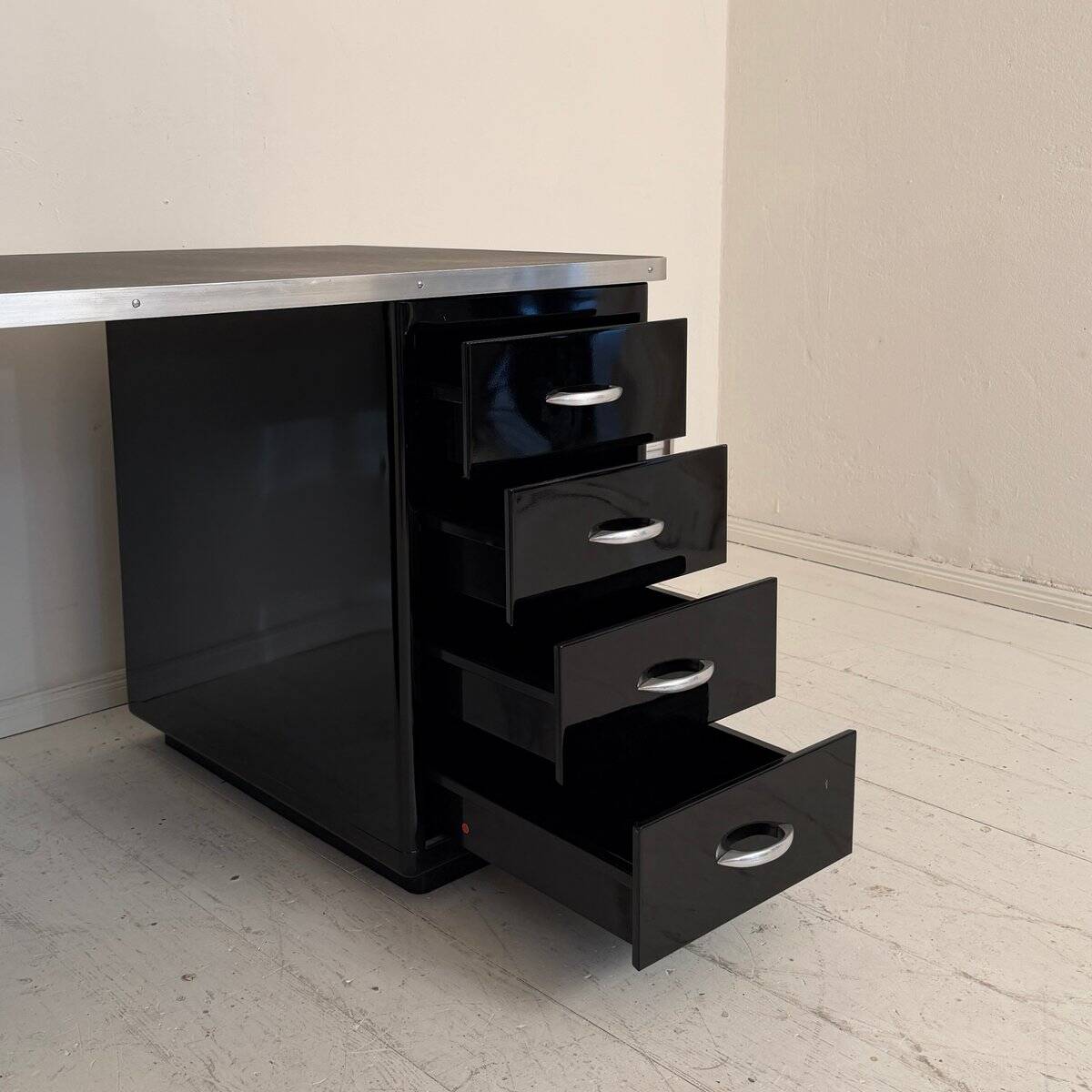 German Bauhaus Writing Desk in Black Lacquered Metal, 1925