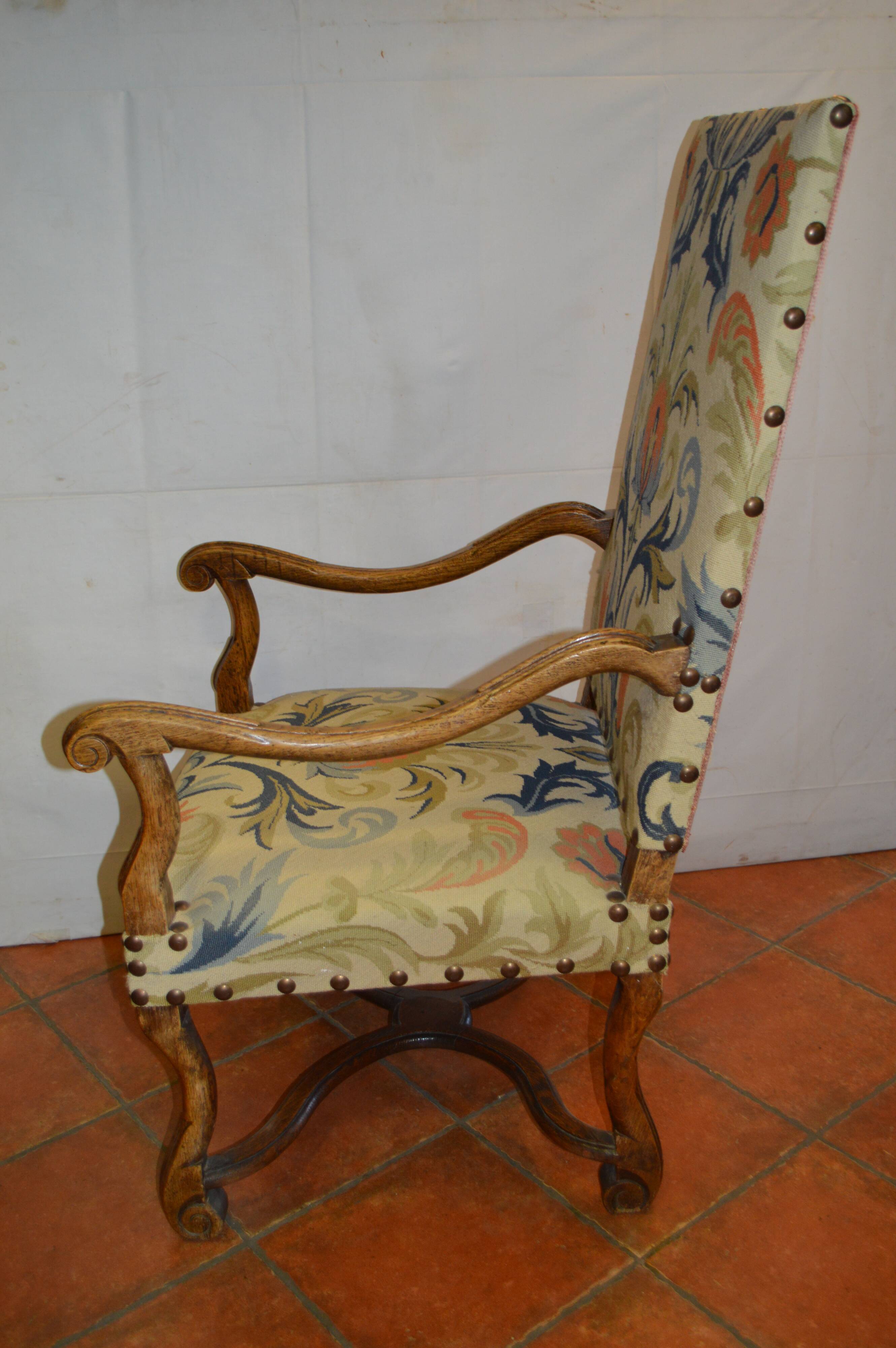 Paire de fauteuils style Louis XIV