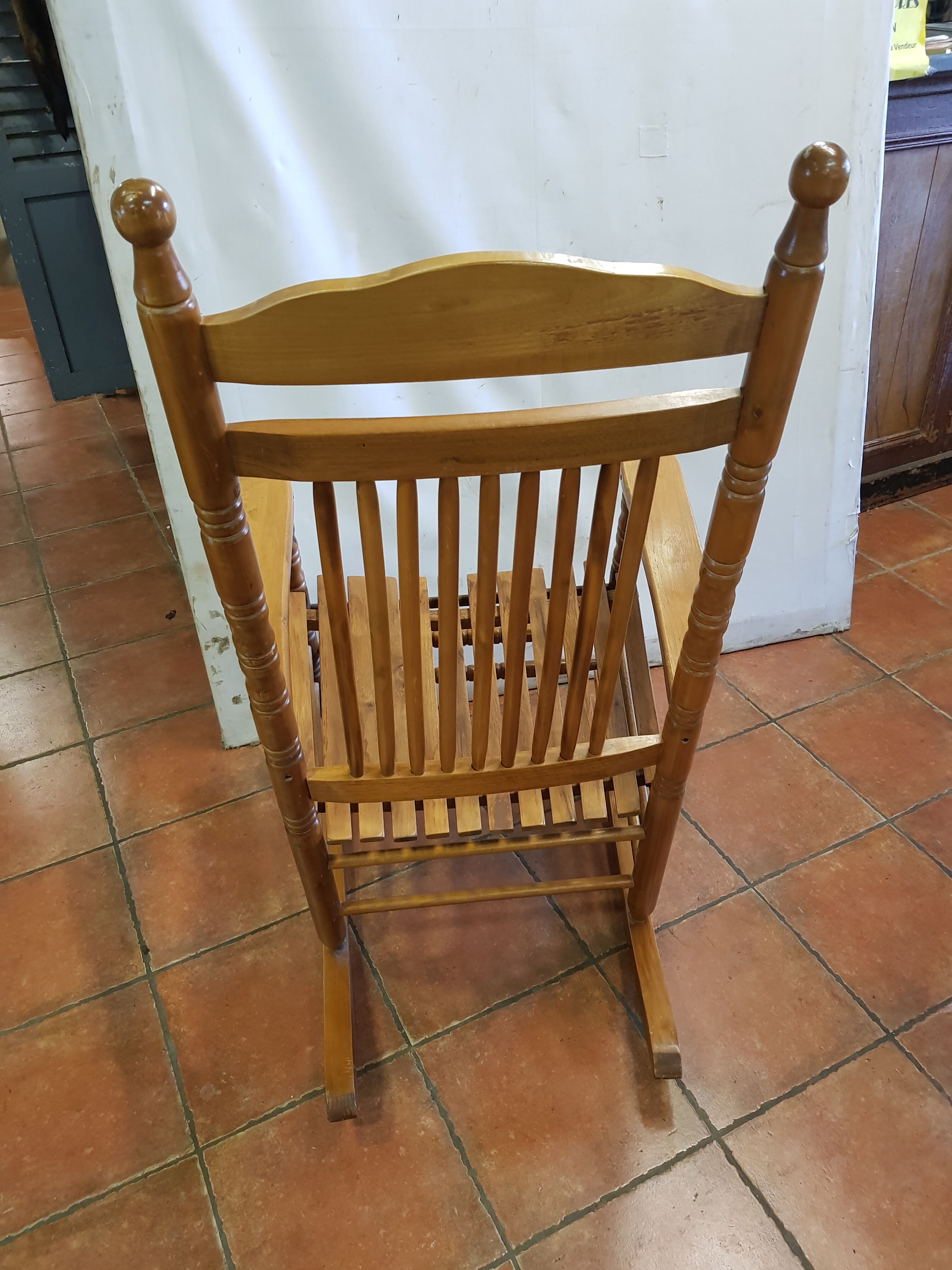 Rocking solid wooden flesh